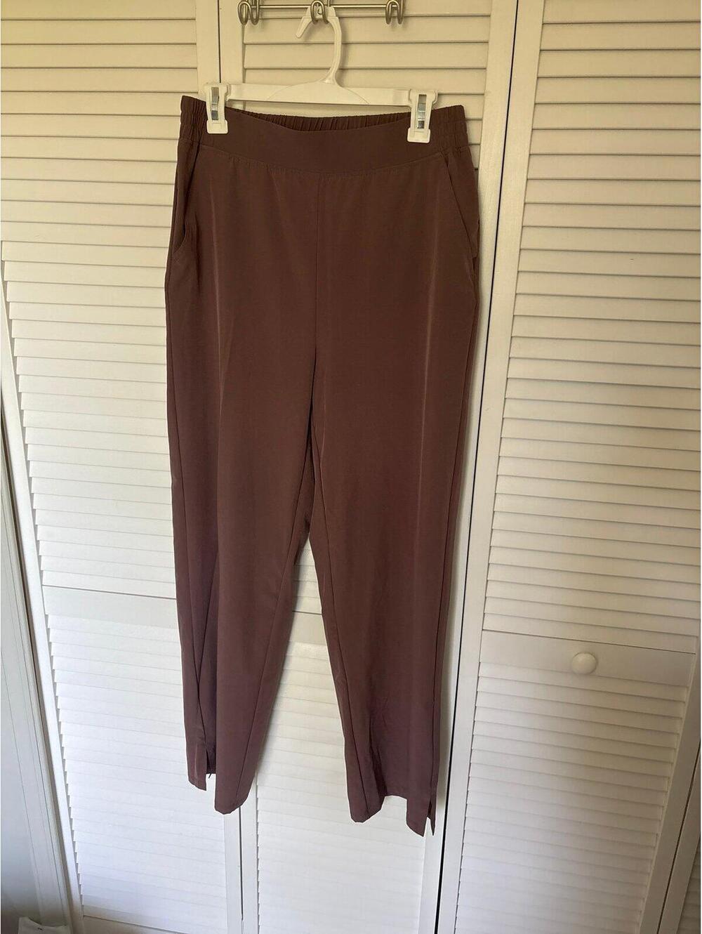 Womens Woven High Rise Straight Leg Pants M